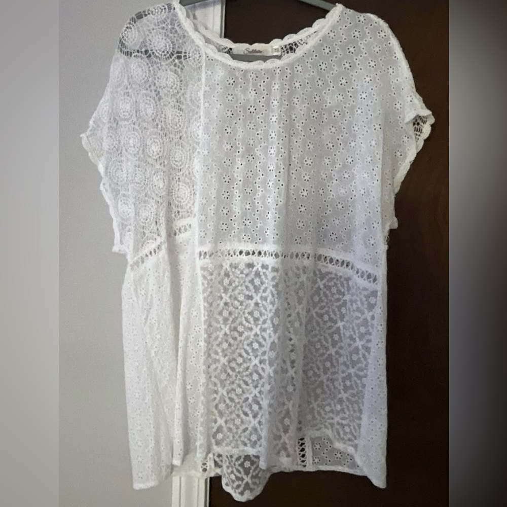 Solitaire Women’s Plus 1X Lace/Eyelet Shirt